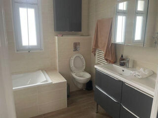  Maison à louer 4 pièces 139 m²
