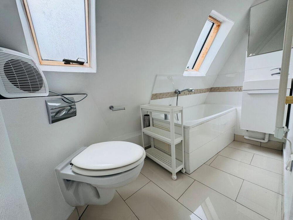 Location Appartement Loue joli studio Paris 6ème Paris 6