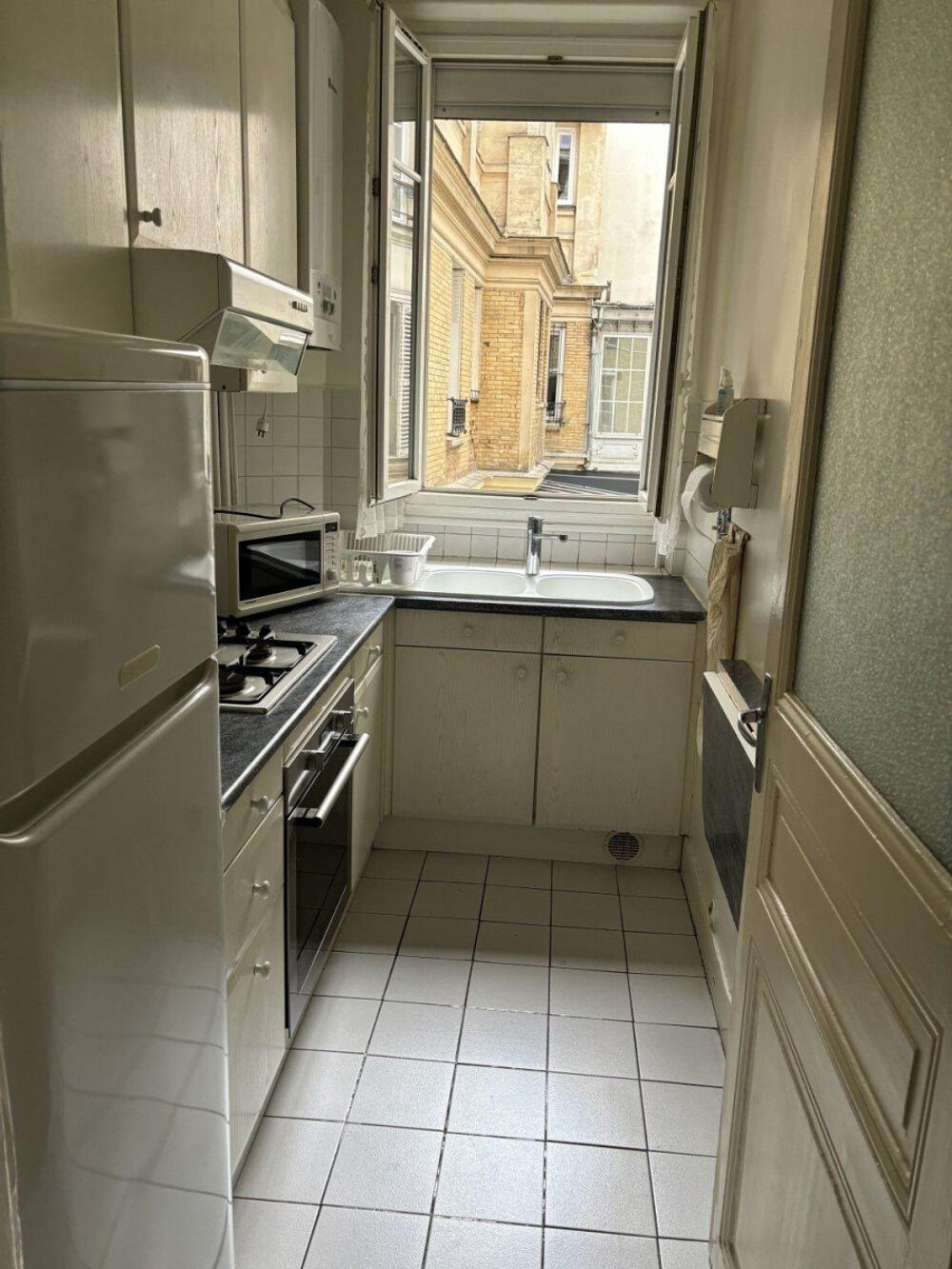 Location Appartement Charmant petit appartement Paris 11