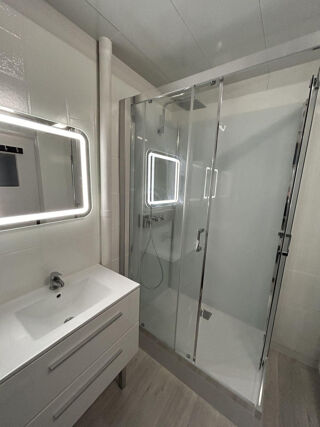  Appartement à louer 3 pièces 57 m²