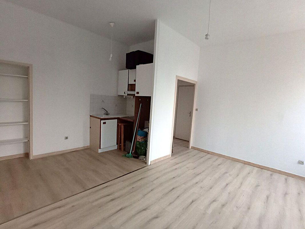 Location Appartement F2 Lyon 3 Monchat refait neuf vue dégagée Lyon 3