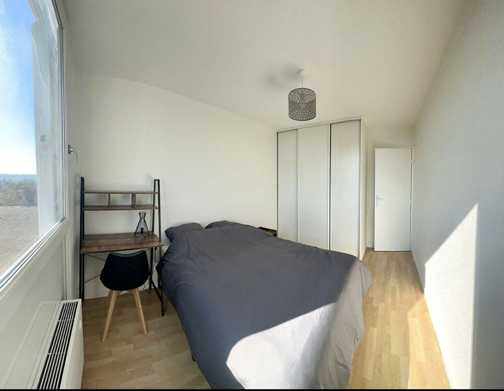 Location Appartement Appartement lumineux au dernier étage, belle vue. Cergy