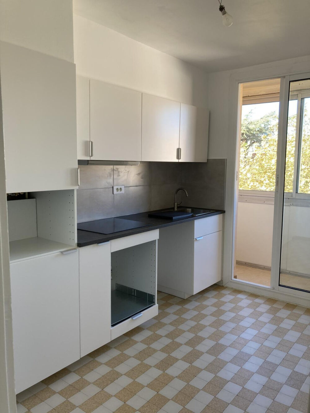 Location Appartement St-Barnabé – T4 - Résidence fermée, 34 Bd Garoutte Marseille 12
