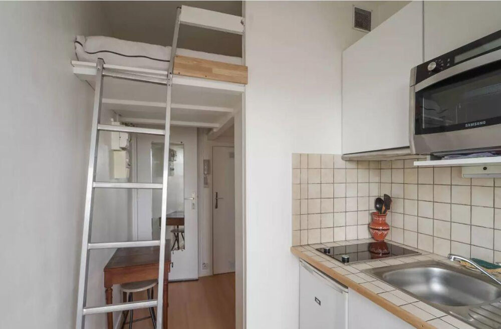 Location Appartement Appartement sous les toits de Paris Paris 17