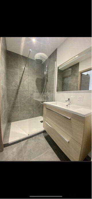  Appartement � louer 5 pi�ces 250 m�