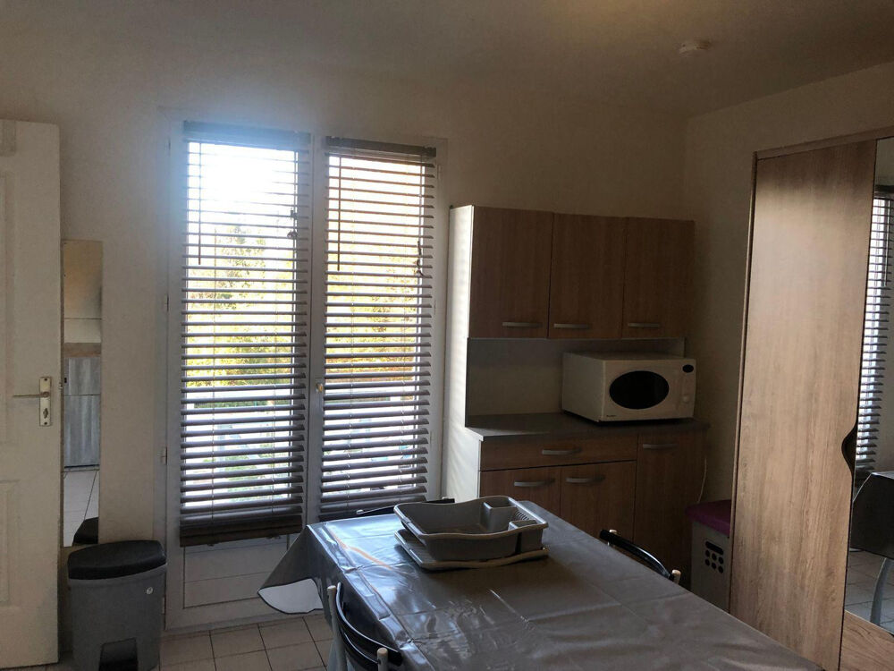 Location Appartement Studio meublé, à proximité de la gare de Coigniere Coignières