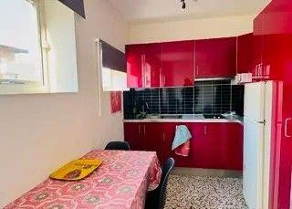 Location Appartement Beau studio meublé 25m² proche Vieux Port Marseille 7