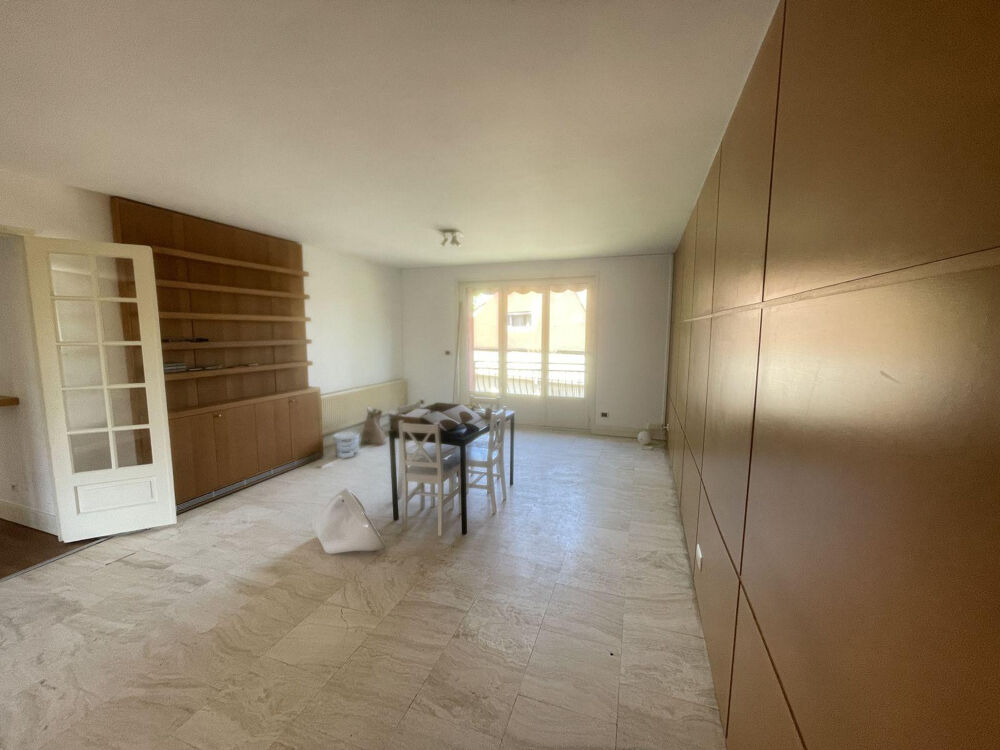 Location Appartement Grand F4 98m² spacieux et lumineux, traversant Montfermeil