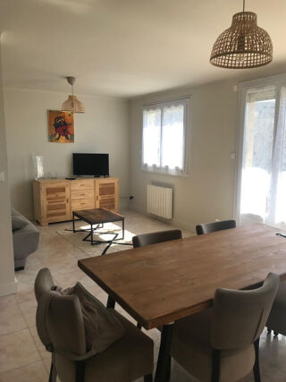  Appartement à louer 4 pièces 75 m²