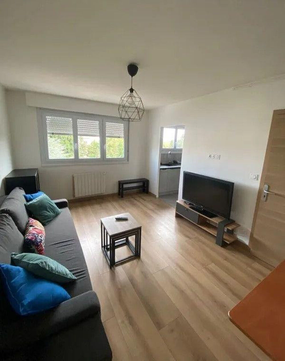 Location Appartement Beau F2 meublé 44m² lumineux avec place de parking Metz