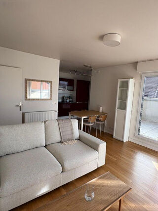  Appartement à louer 2 pièces 44 m²