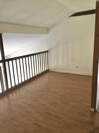  Appartement à louer 3 pièces 72 m²