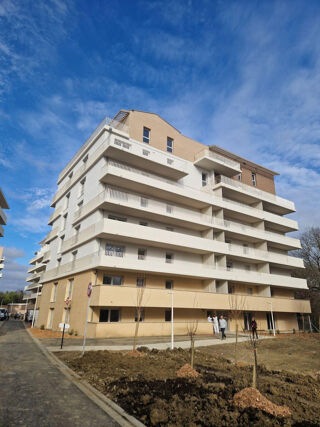  Appartement à louer 3 pièces 66 m²
