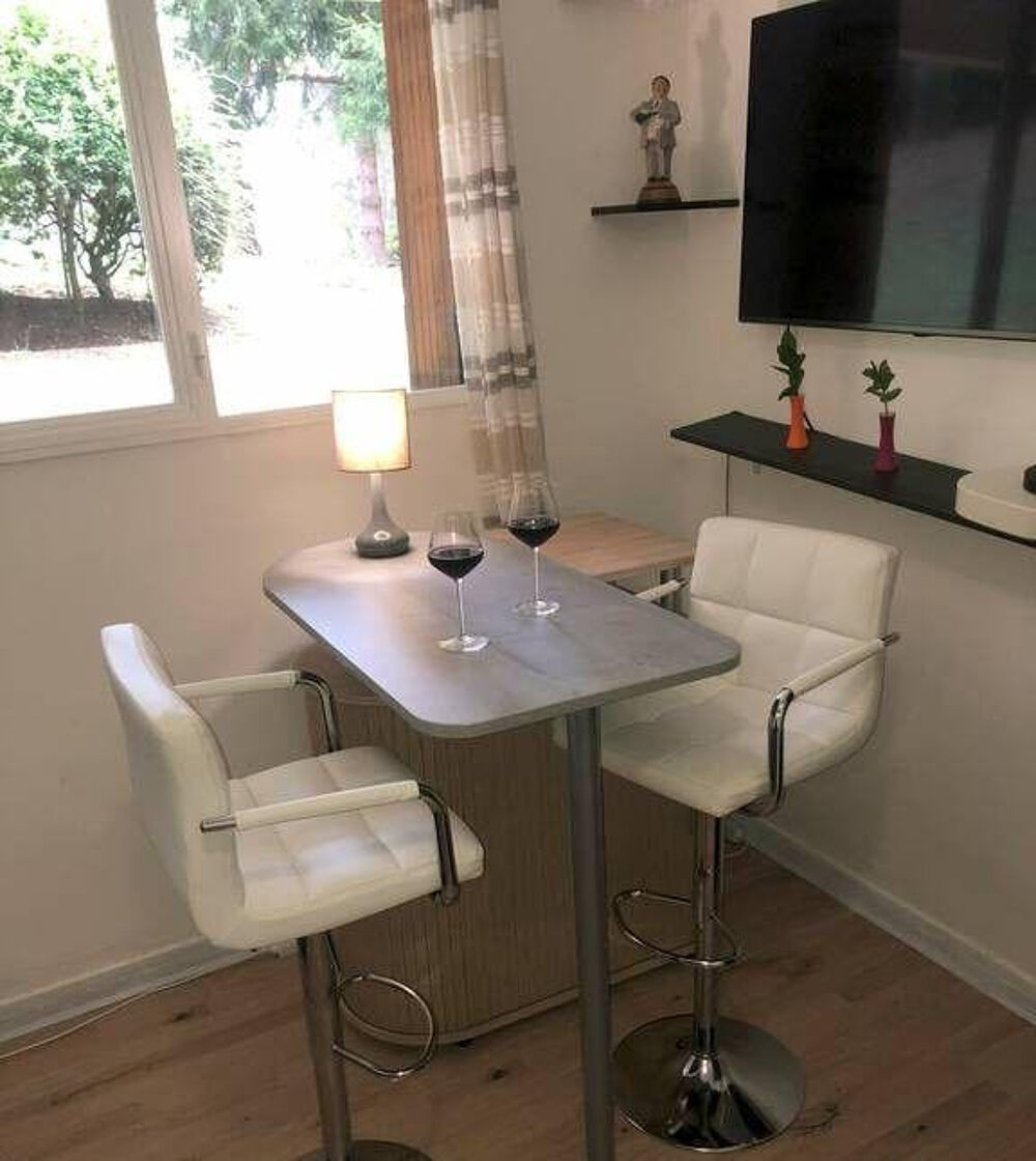 Location Appartement Beau studio meublé 15m² Rue de Marnes Ville-d'avray#ville-d&