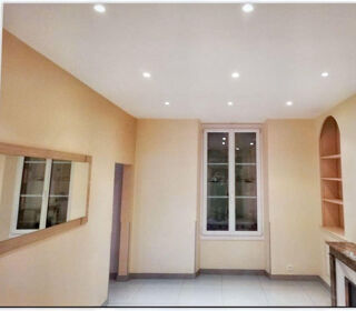  Appartement à louer 3 pièces 100 m²