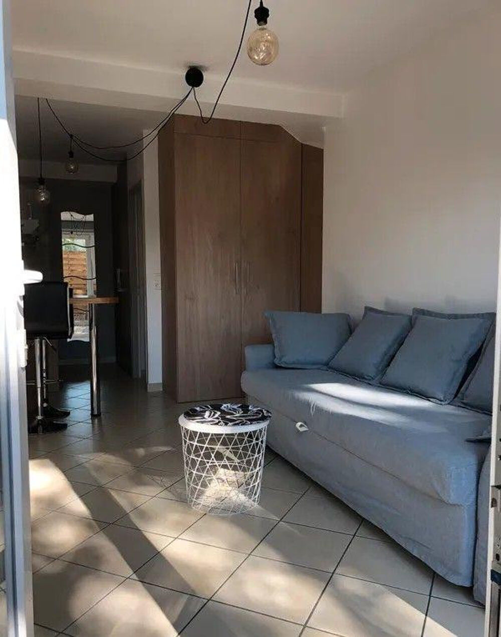Location Appartement Superbe studio meublé 20 m² rénové + terrasse 6m² Aix-en-provence