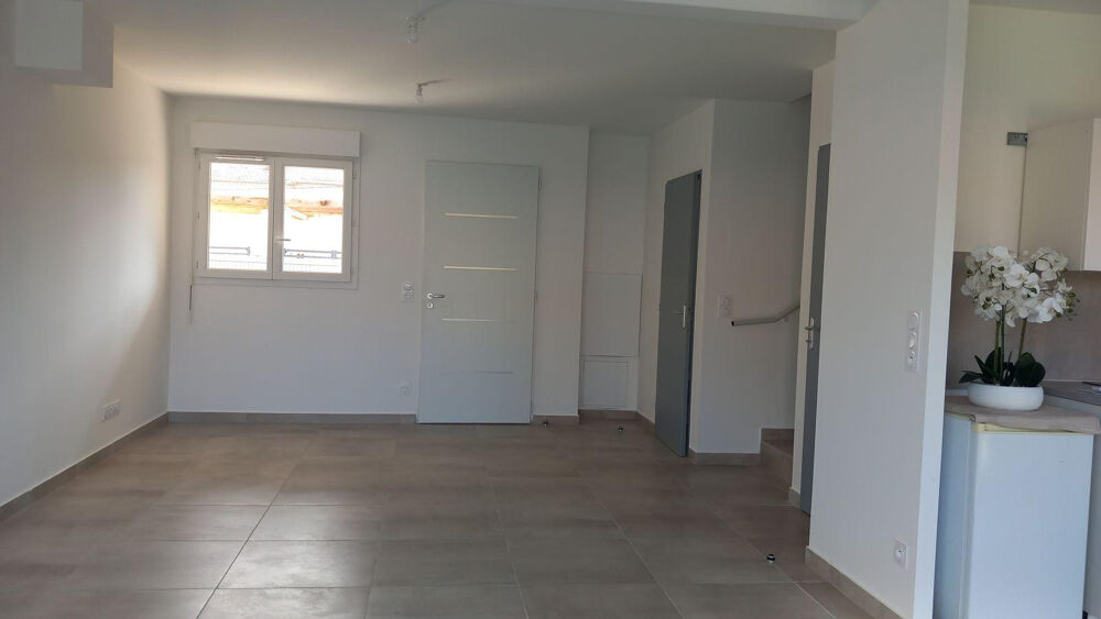 Location Maison Maison t4 neuve, quartier calme Les cabannes