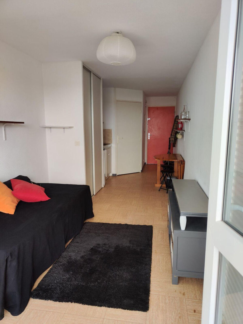 STUDIO ETUDIANT MEUBLE