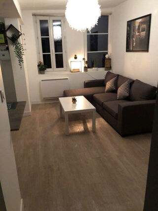  Appartement à louer 3 pièces 50 m²