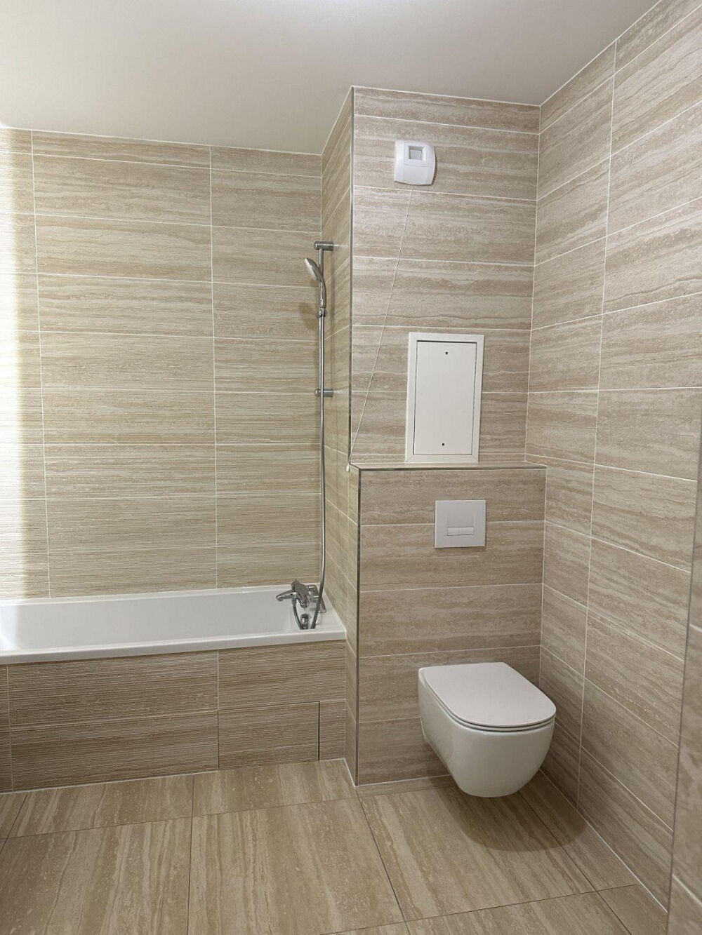 Location Appartement T2 Meublé avec Balcon et Parking Colombes