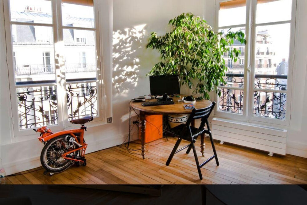 Location Appartement Studio Double Expo S-E Dernier Etg. avec Ascenseur Paris 20