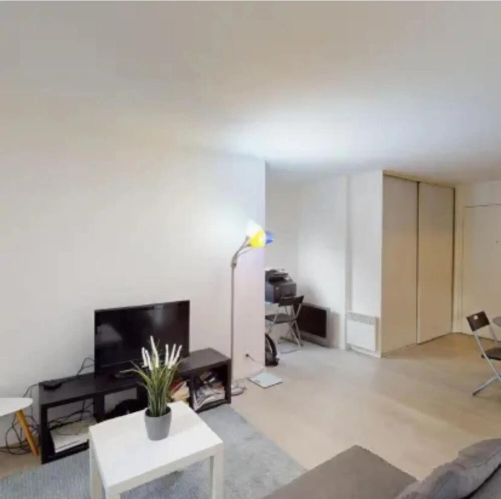 Location Appartement F1 meublé avec loggia Noisy-le-grand