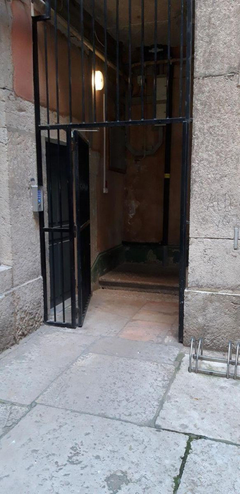 Location Appartement Beau studio 24m2 tout équipé Saint Vincent à Lyon Lyon 1