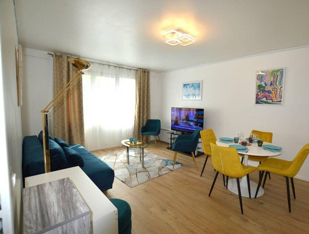 Location Appartement Beau 2P meublé 45m² avec ascenseur et parking Colombes