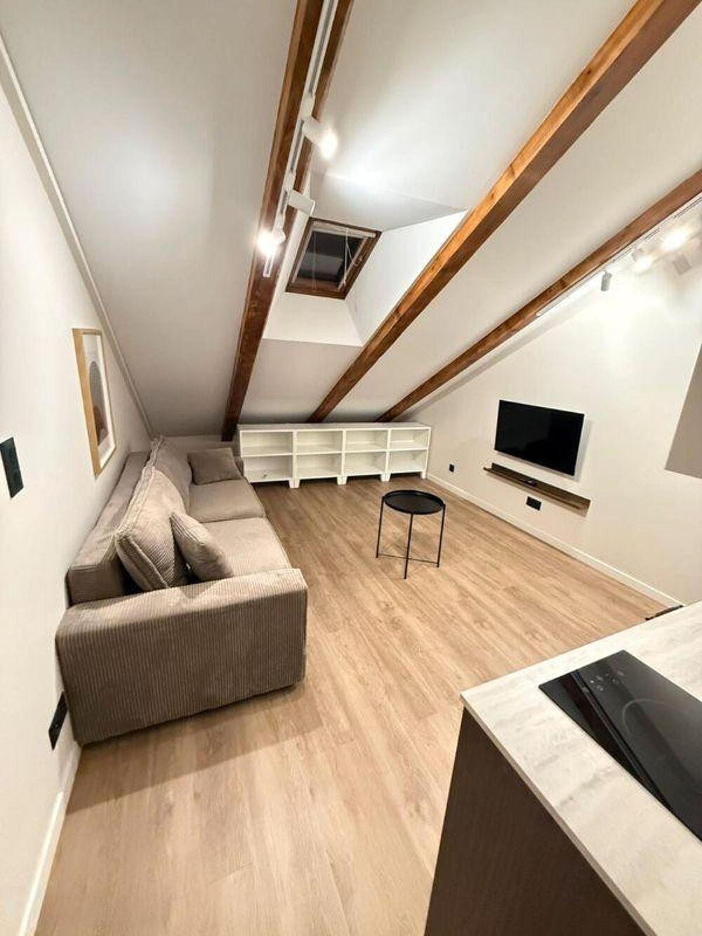 Location Appartement Studio meublé rénové avec accès jardin – Étudiants Nice