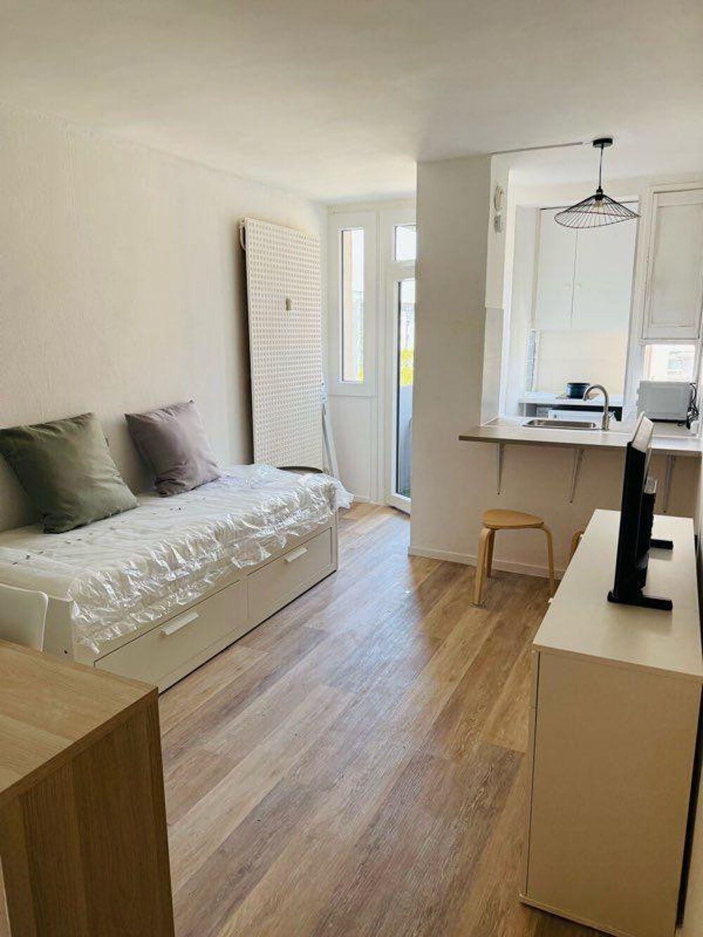 Location Appartement Studio étudiant refait à neuf - Timone Marseille 10