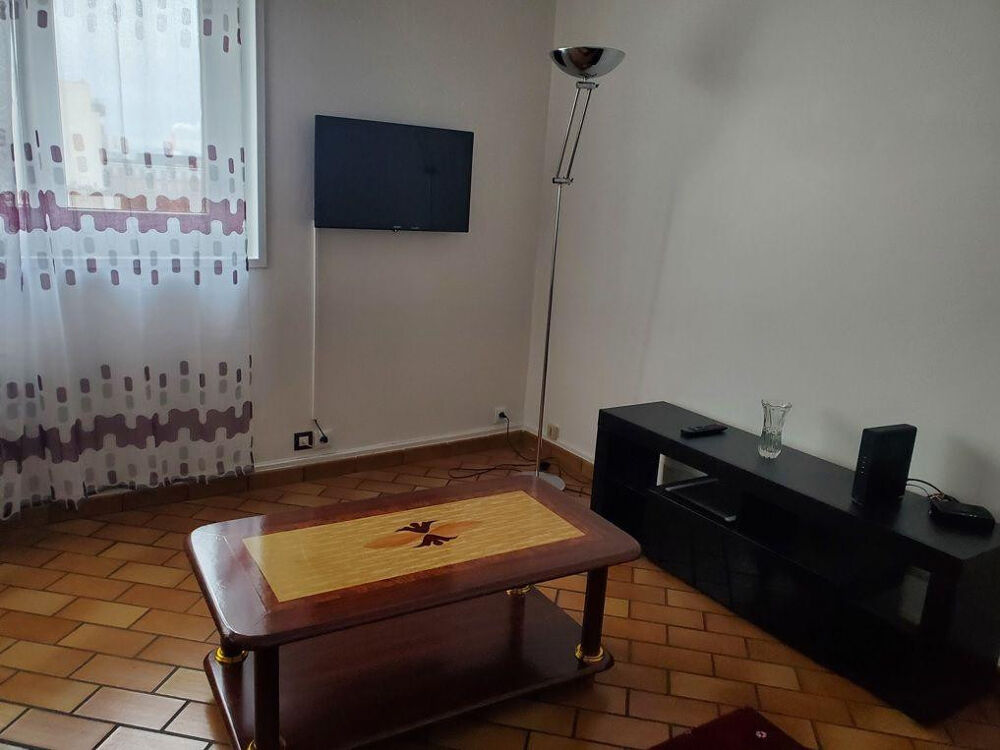Location Appartement App. 3p. 61m². Clichy, entrée de ville Clichy