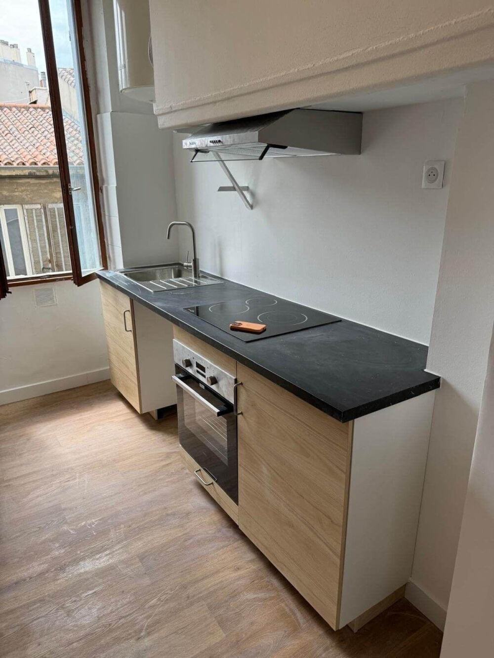 Location Appartement Beau T1 bis 35m² entièrement rénové avec goût Marseille 3
