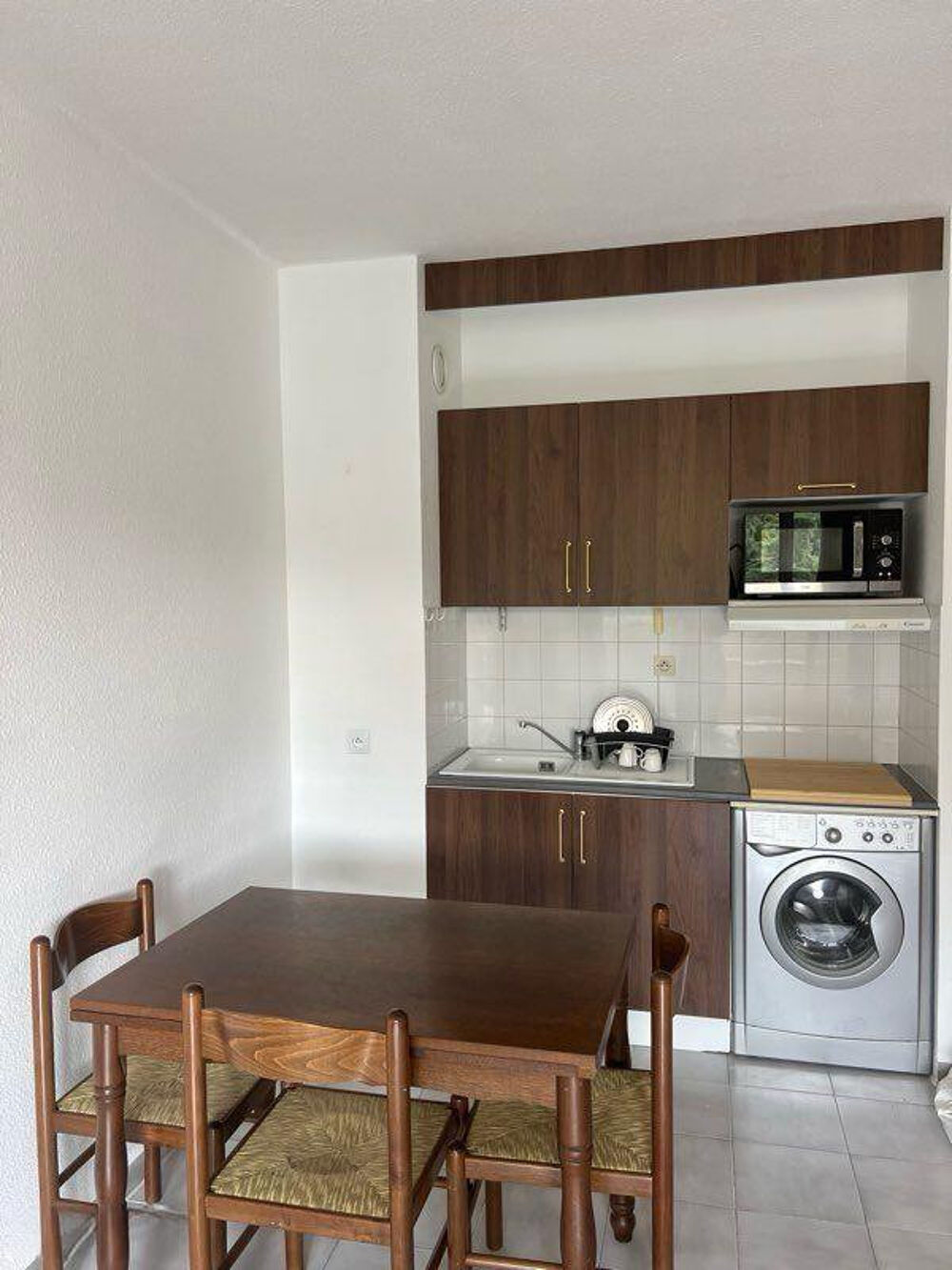 Location Appartement Studio étudiant avec terrasse quartier Magnan Nice