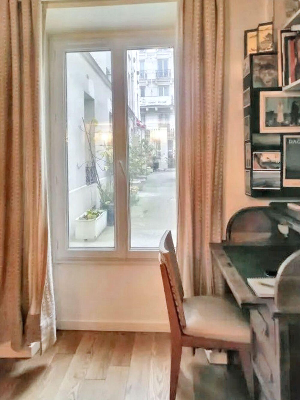 Location Appartement Un joli studio décoré avec goût Paris 9