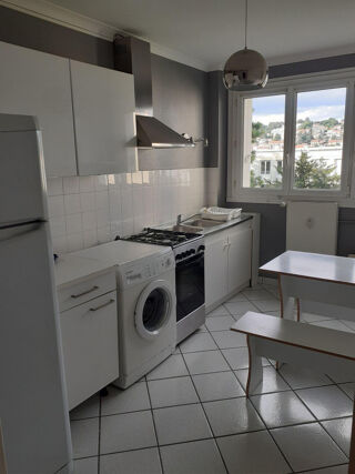  Appartement à louer 3 pièces 61 m²