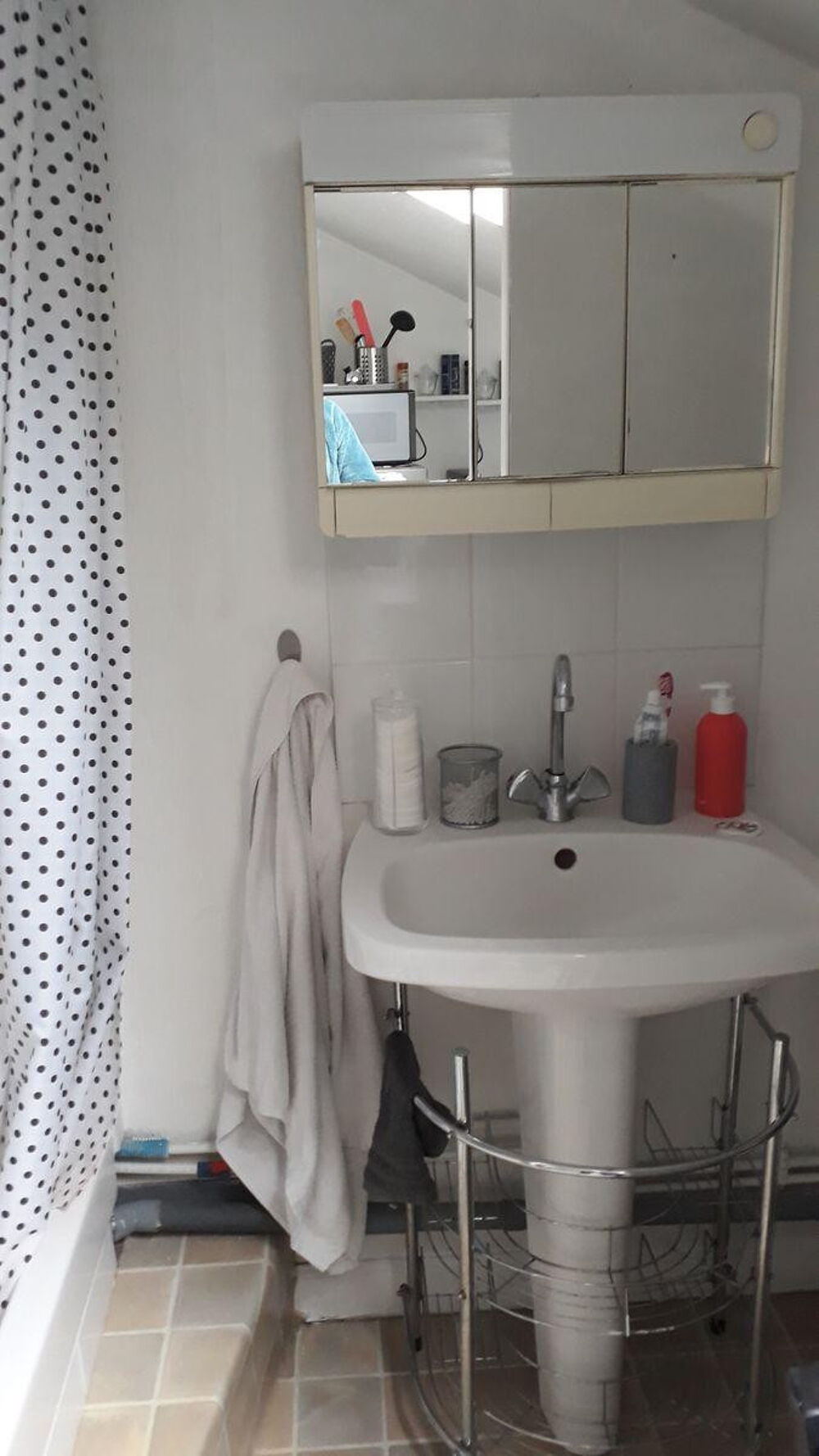 Location Appartement Appartement F1 BIS plein centre mais hyper calme Reims