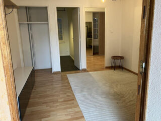  Appartement à louer 2 pièces 32 m²