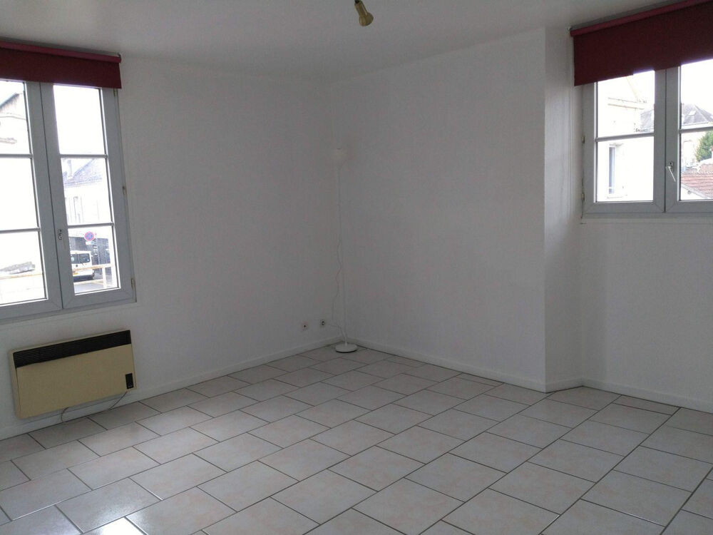 Studio lumineux en plein centre-ville Montereau