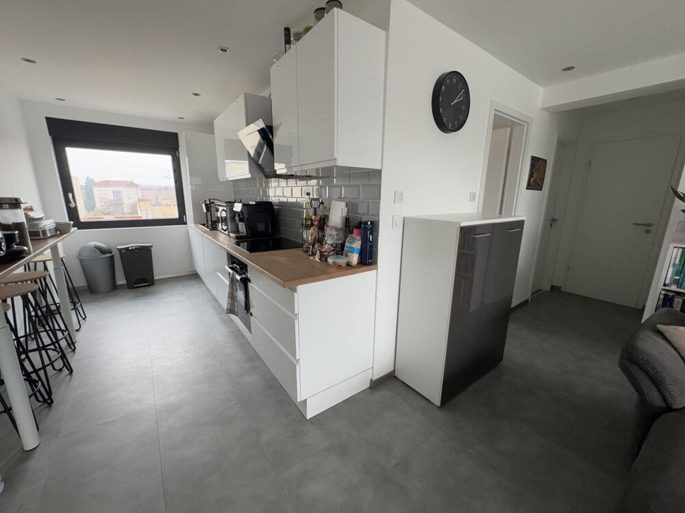 Location Appartement Location meublée appartement T3 rénové Thionville