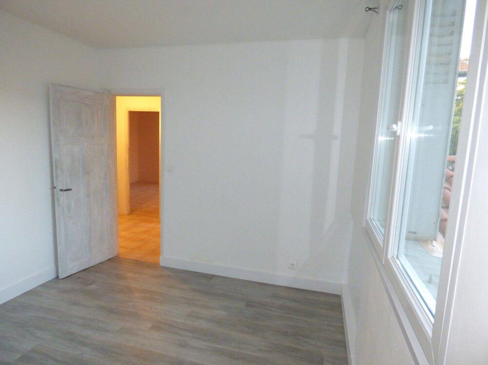 Location Appartement Appartement 52 m2 dans maison avec entree séparée Avignon