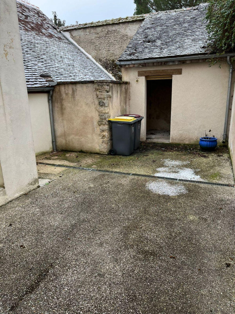 Location Maison Petite maison tranquille de 85 m^2. Villeneuve-sur-yonne