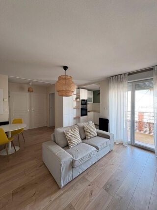  Appartement à louer 2 pièces 35 m²
