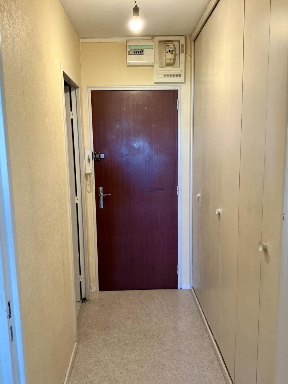Location Appartement Grand studio avec parking proche fac de droit Limoges