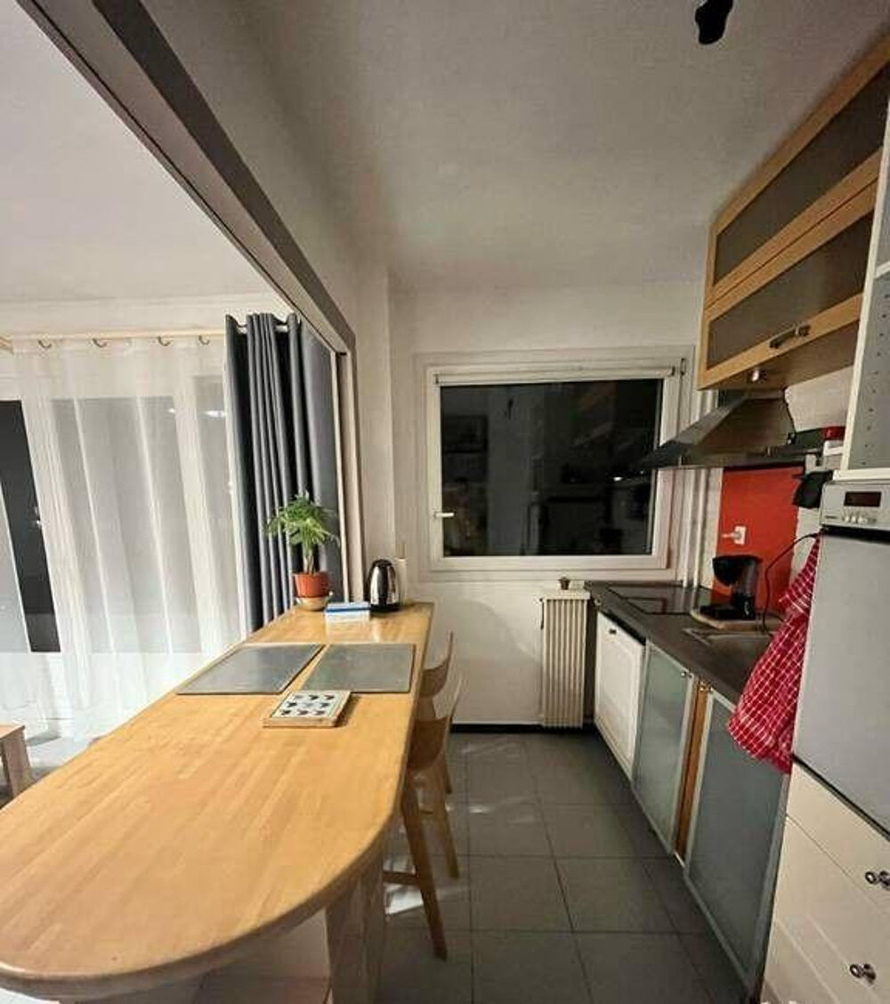 Location Appartement Beau studio meublé 35m² avec balcon Paris 20