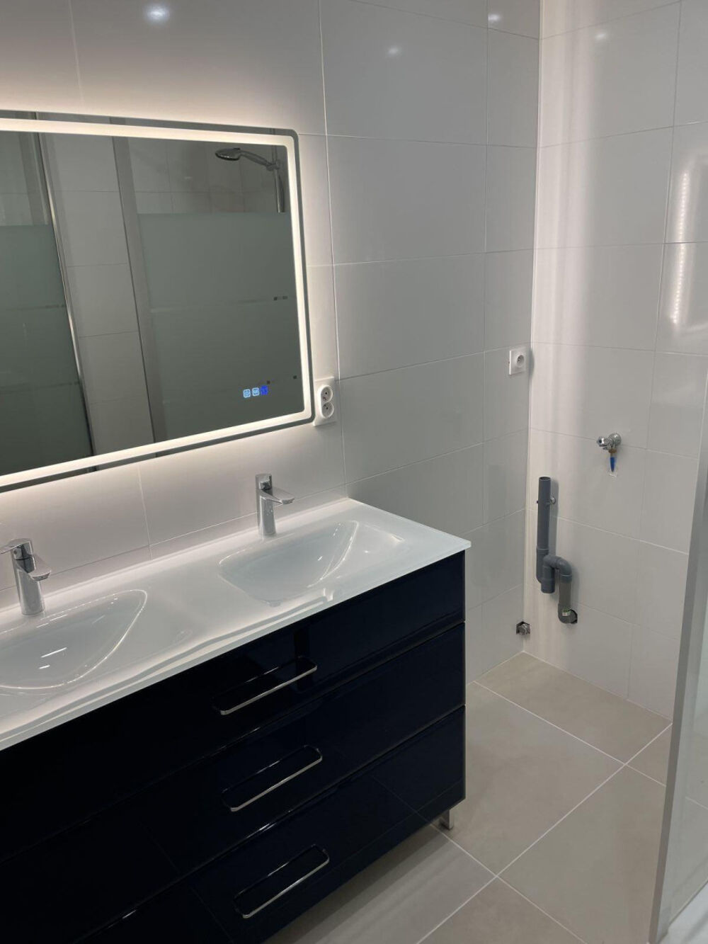 Location Appartement Meublé très lumineux et climatisé, place Guichard Lyon 3