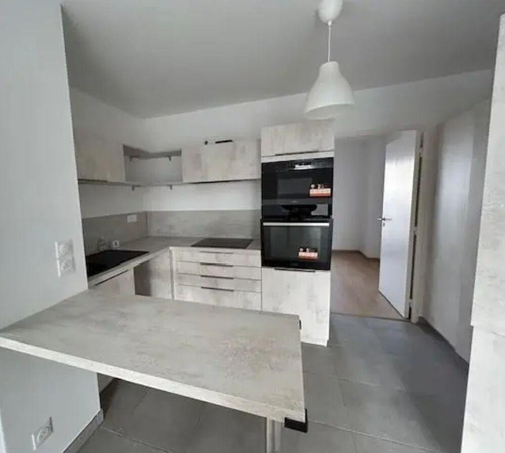 Location Appartement T3 superbe idéal Paris 18