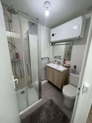  Appartement à louer 2 pièces 40 m²