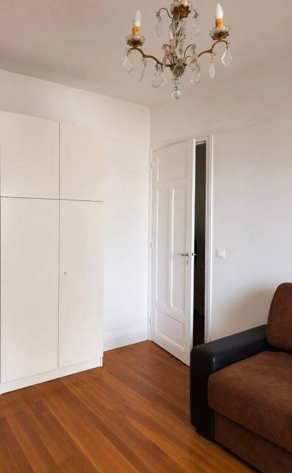 Location Appartement Paris 15e – Studio meublé 27 m² avec balcon Paris 15