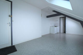  Appartement à louer 1 pièce 35 m²