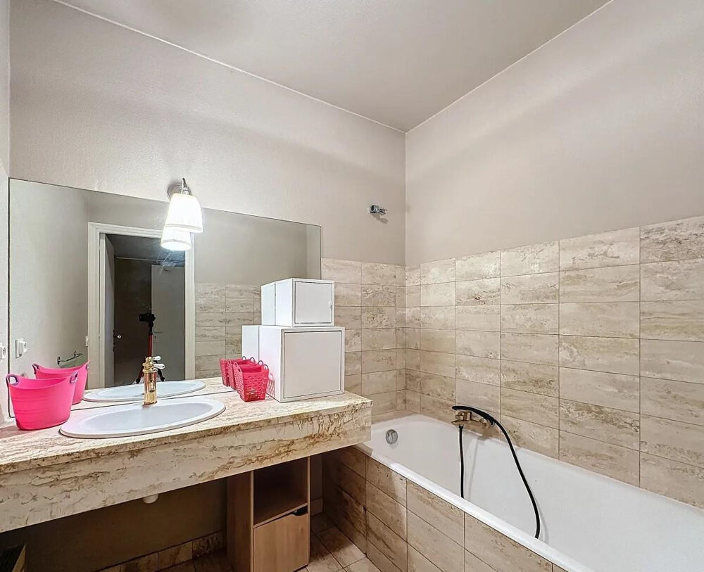 Location Appartement Proche Facs de Médecine Chambre meublée 14 m 2 Lyon 8